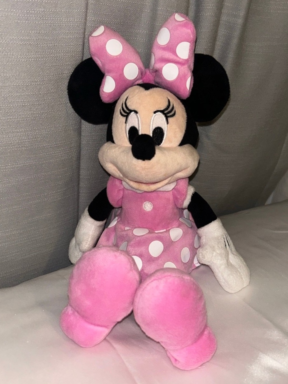 TALKING Minnie Mouse plush toy stuffed plushie DISNEY SINGING DOLL PLUSHIE 12”